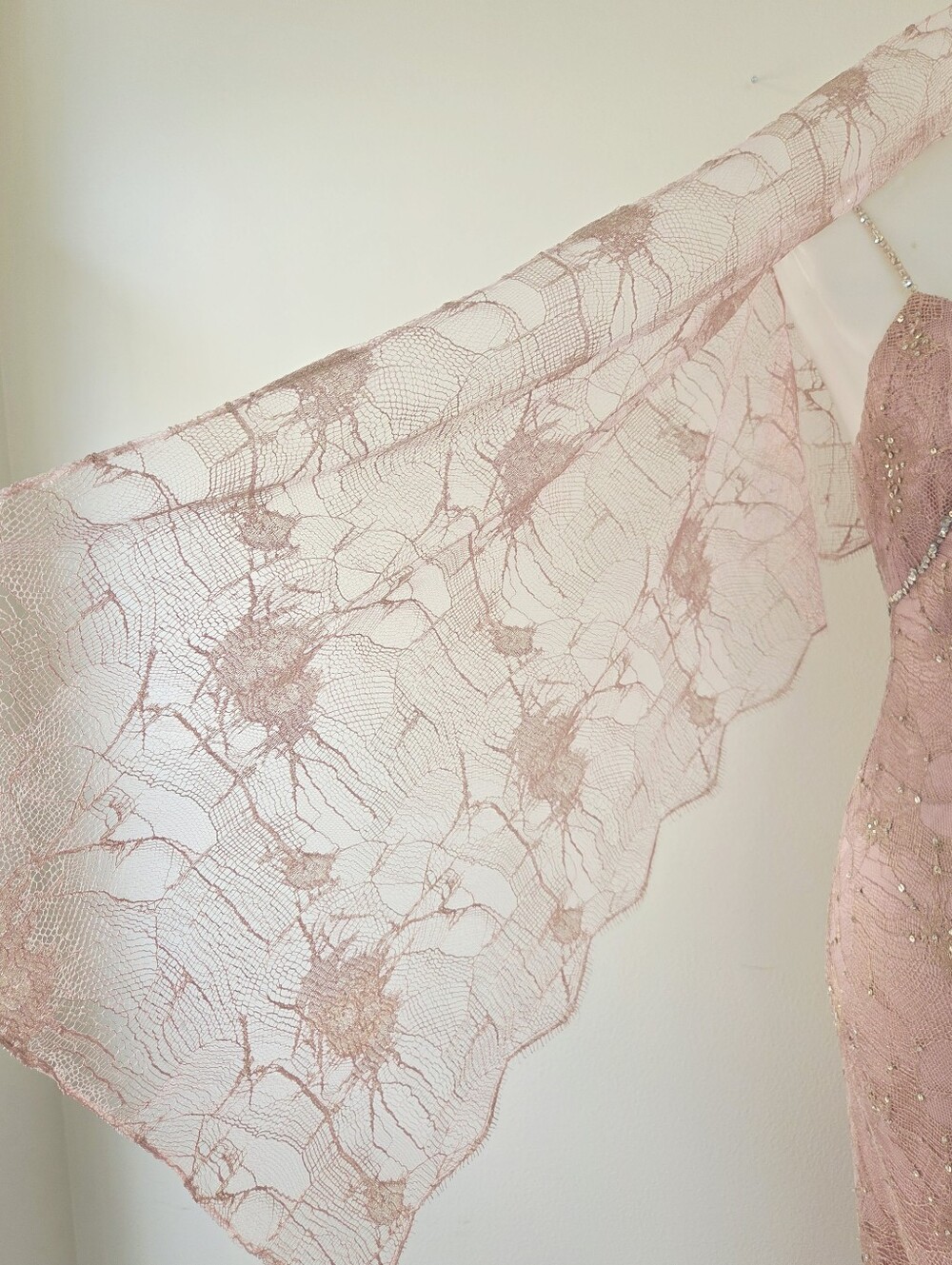 Vintage Victoria Royal Spiderweb Lace Sequin Dress With Scarf Dusty Pink Size 8 - Picture 2 of 8